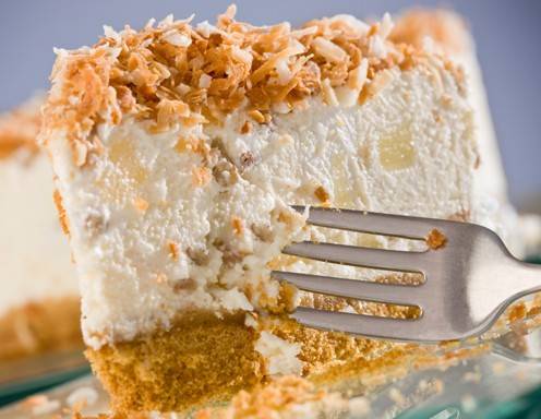 Klicken Sie mit der rechten Maustaste hier, um Bilder herunterzuladen: Kokosnuss-Cheesecake und Ananaskompott mit Minz Pesto