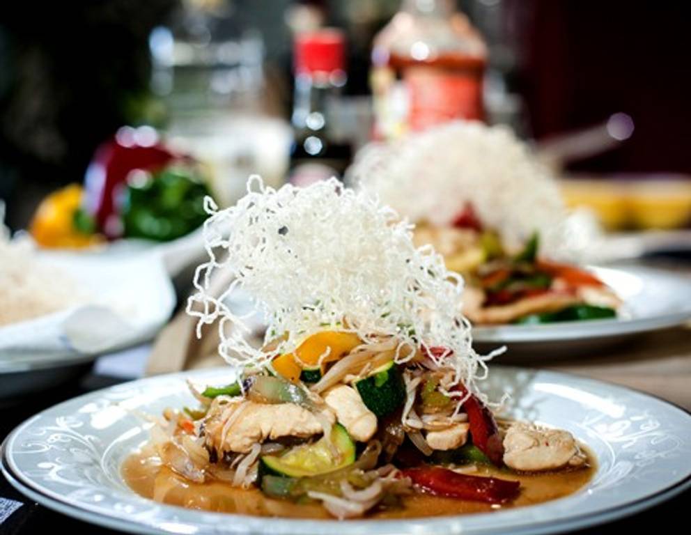 Gemüsewok mit Hühnerfiletstreifen Gemüsewok mit Hühnerfiletstreifen