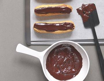 Klassische Schokoladen-Eclairs Klassische Schokoladen-Eclairs