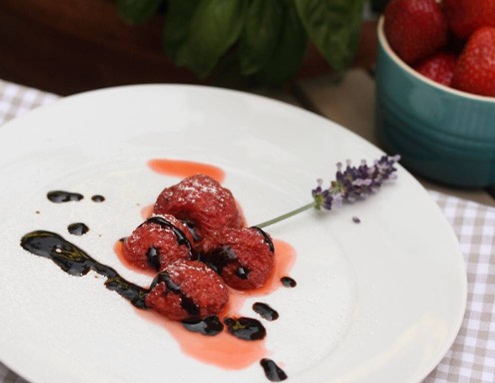 Lavendel-Erdbeeren vom Grill Lavendel-Erdbeeren vom Grill