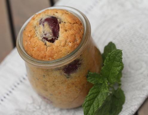 Kirsche-Minz-Kuchen im Glas