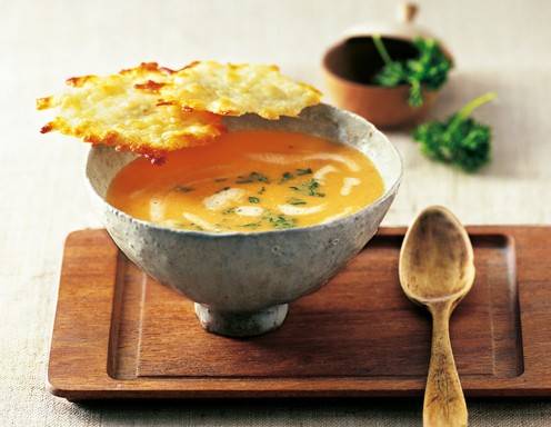 Rezept für Kürbissuppe mit Parmesanchips