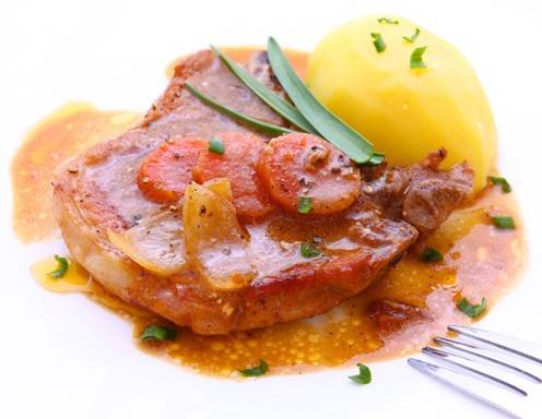 Karreesteak mit schneller Sauce Rezept - ichkoche.de Karreesteak mit schneller Sauce Rezept - ichkoche.de