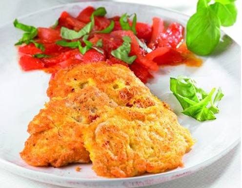 Parmesanschnitzel auf geschmolzenen Tomaten Rezept - ichkoche.at