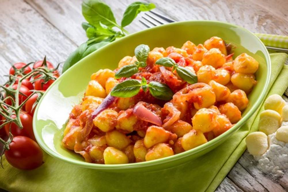 Fertige Gnocchi schmecken mit dem richtigen Sugo fast wie hausgemacht Fertige Gnocchi schmecken mit dem richtigen Sugo fast wie hausgemacht