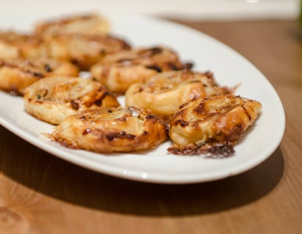 Blätterteigschnecken mit Mascarpone Blätterteigschnecken mit Mascarpone