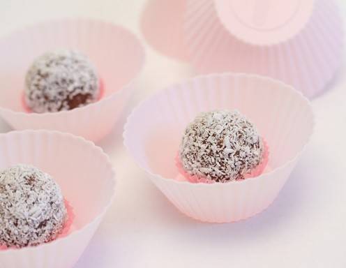 Kokoskugerln Rezept
