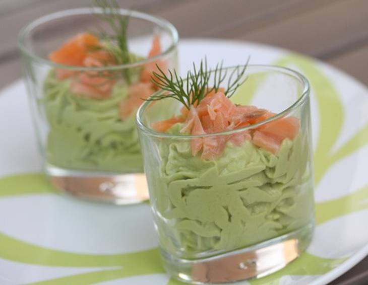 Avocadocreme mit Räucherlachs Avocadocreme mit Räucherlachs