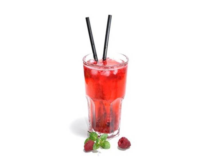 Selbstgemachter Himbeersaft Selbstgemachter Himbeersaft