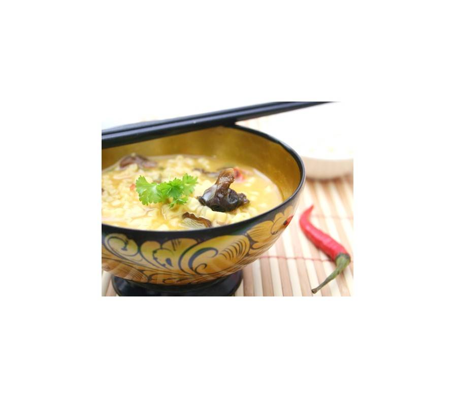 Hühnersuppe mit Kokosmilch