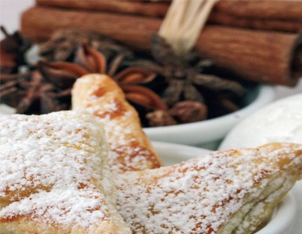 Weihnachtliche Polsterzipferln Weihnachtliche Polsterzipferln