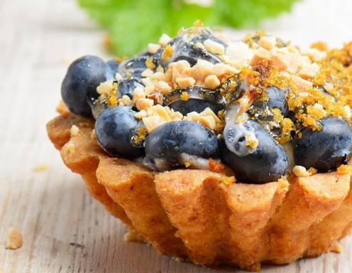 Törtchen mit Cremefülle und Obstbelag Rezept