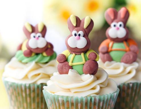 <p>Cupcakes mit dem Osterhasen. Ostercupcakes sind auch ein sehr sch&ouml;nes Mitbringsel.</p>