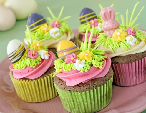 Bunte Ostercupcakes