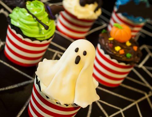 <p>Booo! Gespenster-Cupcake f&uuml;r Halloween!</p>