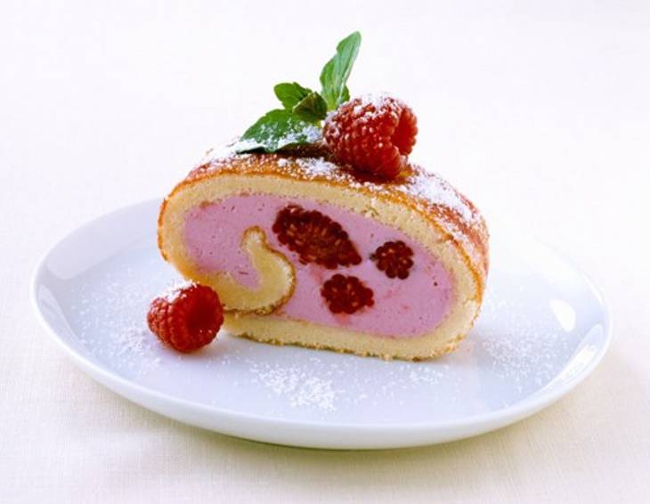 Jogurt Beeren Roulade Jogurt Beeren Roulade