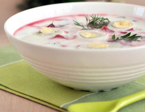 Kalte Rote-Rüben-Suppe mit Wachtelei Rezept - ichkoche.at