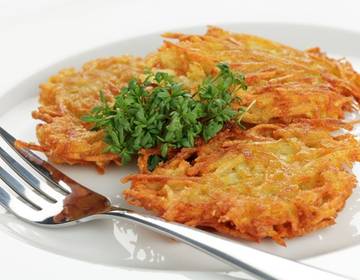 Erdäpfelrösti (von rohen Erdäpfeln)