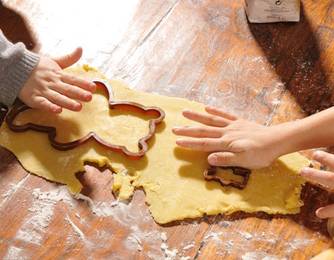 Kekse backen mit Kindern Kekse backen mit Kindern
