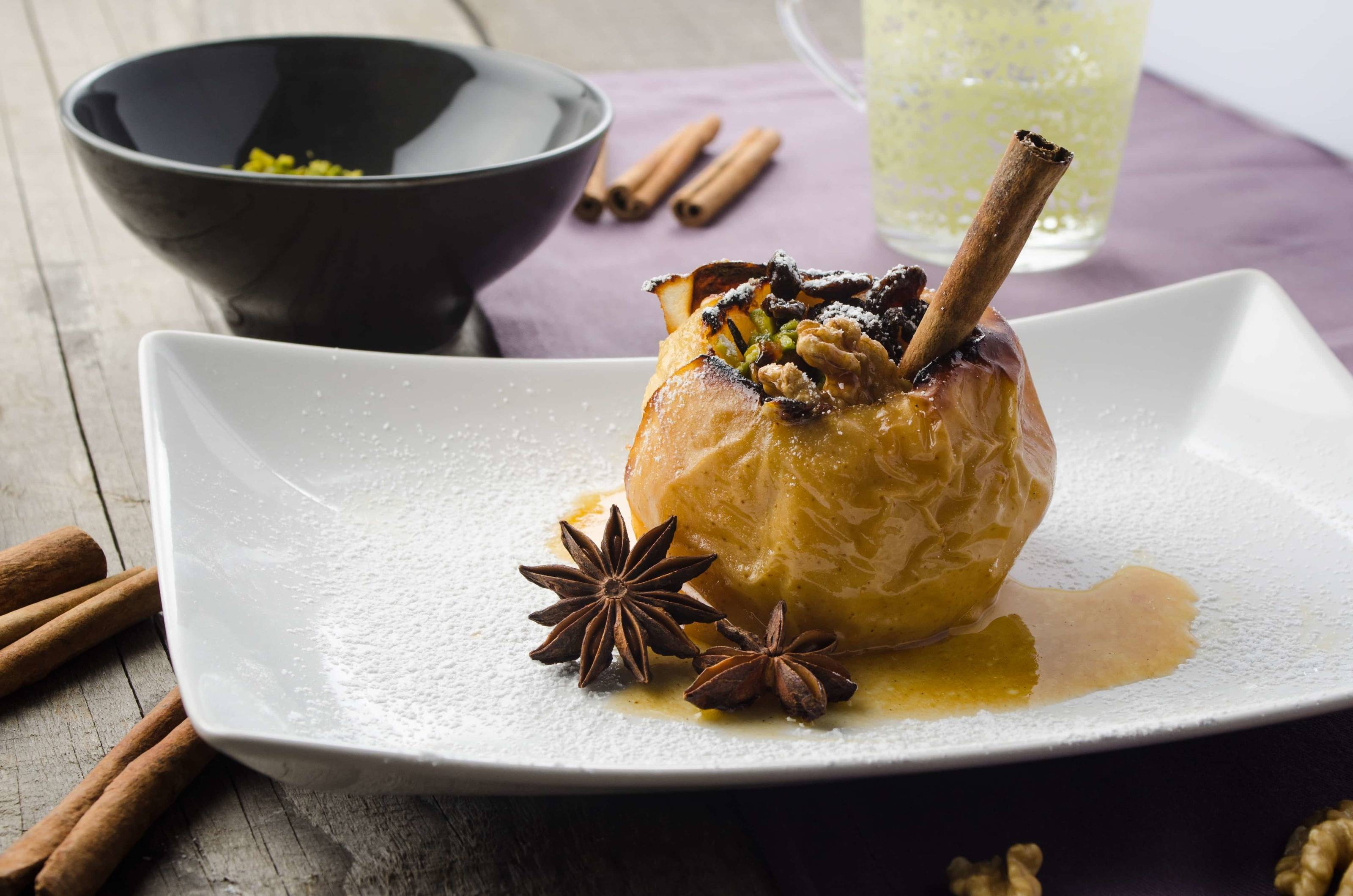 Bratapfel mit selbstgemachter Vanillesauce Rezept - ichkoche.de Bratapfel mit selbstgemachter Vanillesauce Rezept - ichkoche.de