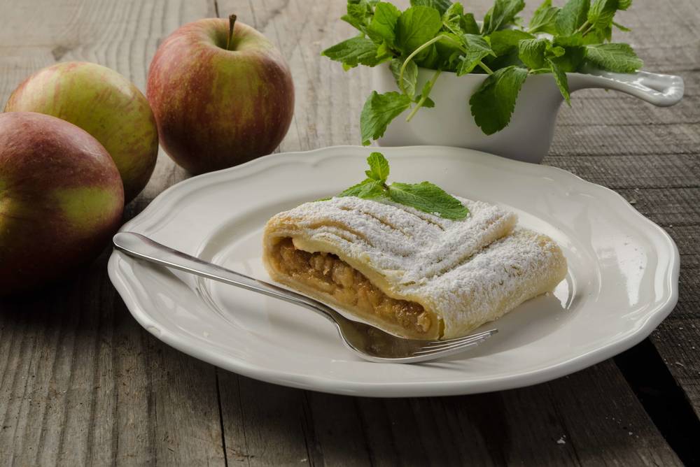 Herzenjagd rund um den Apfelbaum Herzenjagd rund um den Apfelbaum