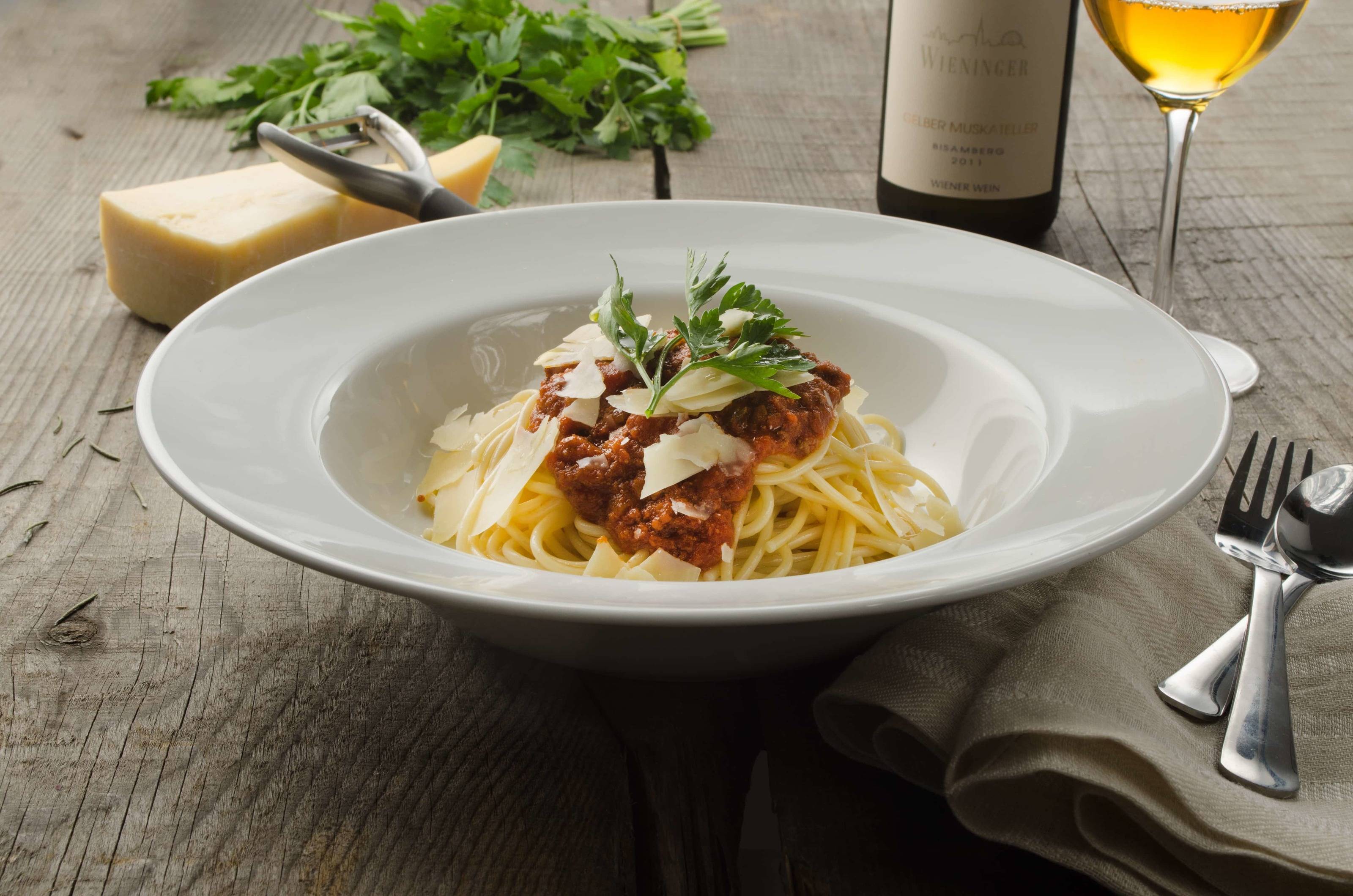 Rezept für bunte Pasta Bolognese