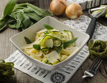 Zucchini-Tagliatelle