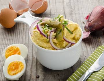 Eiaufstrich mit Gurkerln Eiaufstrich mit Gurkerln