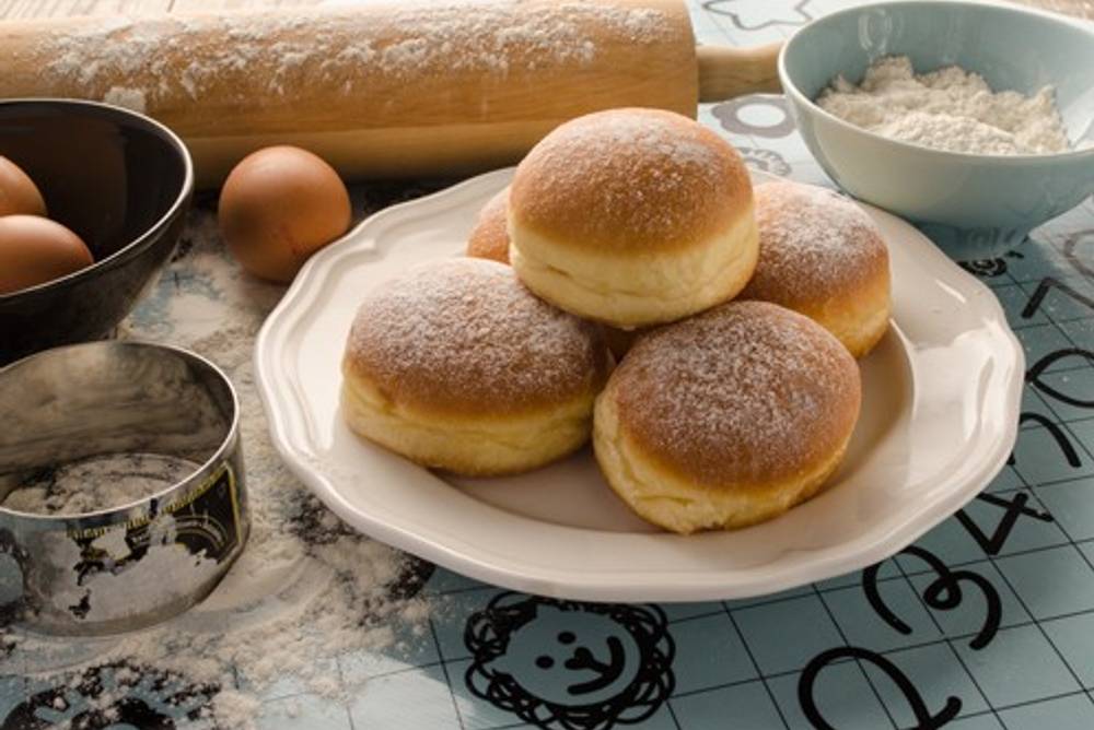Marillenkrapfen oder Vanillekrapfen? Marillenkrapfen oder Vanillekrapfen?