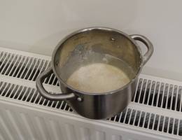 <p>Das Dampfl an einem warmen Ort gehen lassen.</p> <p>Das Dampfl an einem warmen Ort gehen lassen.</p>