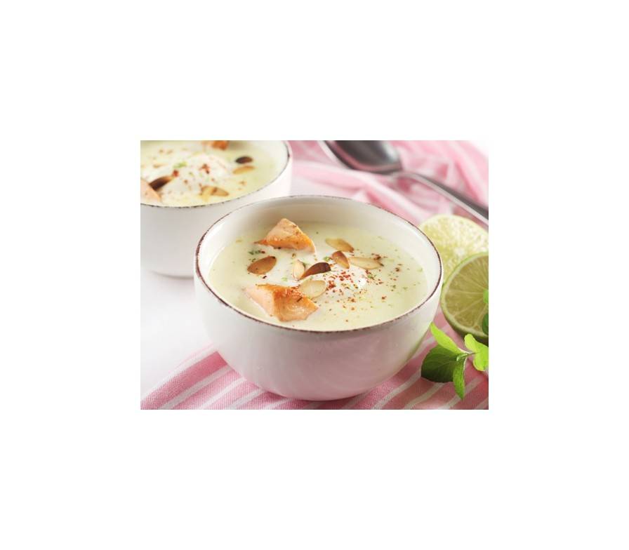 Topinambur-Suppe mit Mandeln