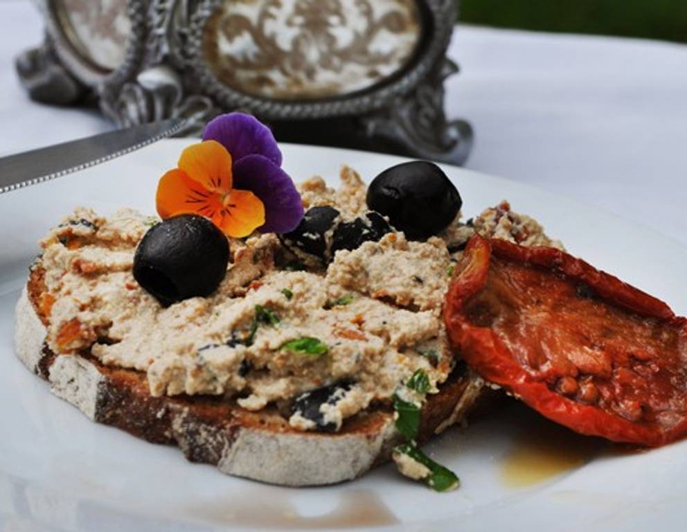 Mediterraner Tofuaufstrich Mediterraner Tofuaufstrich