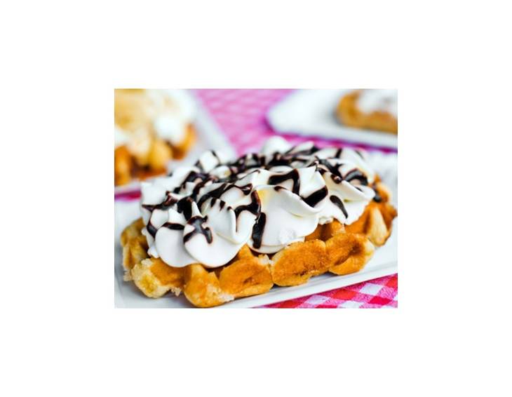 Hirsewaffeln mit Giandujaespuma Hirsewaffeln mit Giandujaespuma