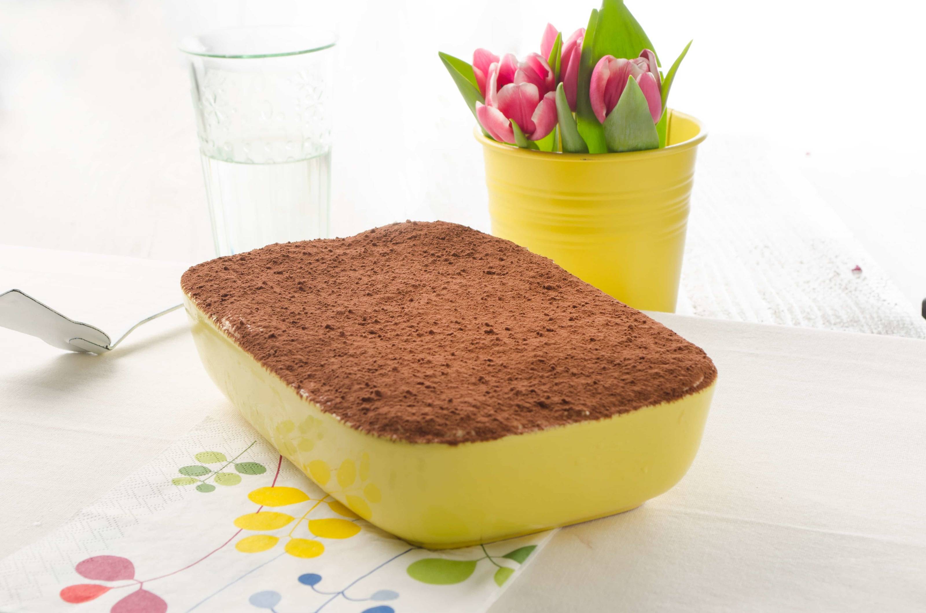 Erdbeer-Rhabarber-Tiramisu Rezept - ichkoche.at Erdbeer-Rhabarber-Tiramisu Rezept - ichkoche.at