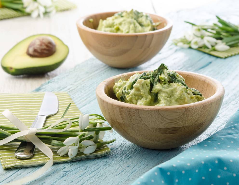Bärlauch-Aufstrich mit Limetten und Avocado Bärlauch-Aufstrich mit Limetten und Avocado