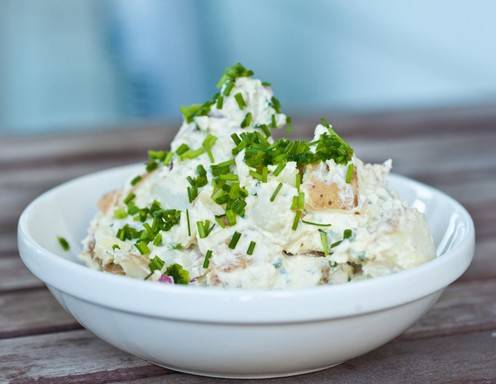 Erdäpfelsalat mit Mayonnaise Rezept