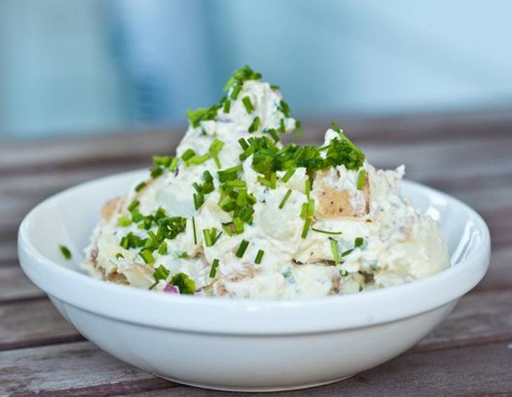 Erdäpfelsalat mit Mayonnaise Erdäpfelsalat mit Mayonnaise