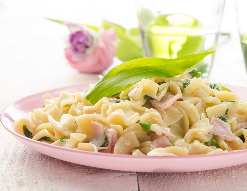 Schinkenfleckerln mit Bärlauch Schinkenfleckerln mit Bärlauch