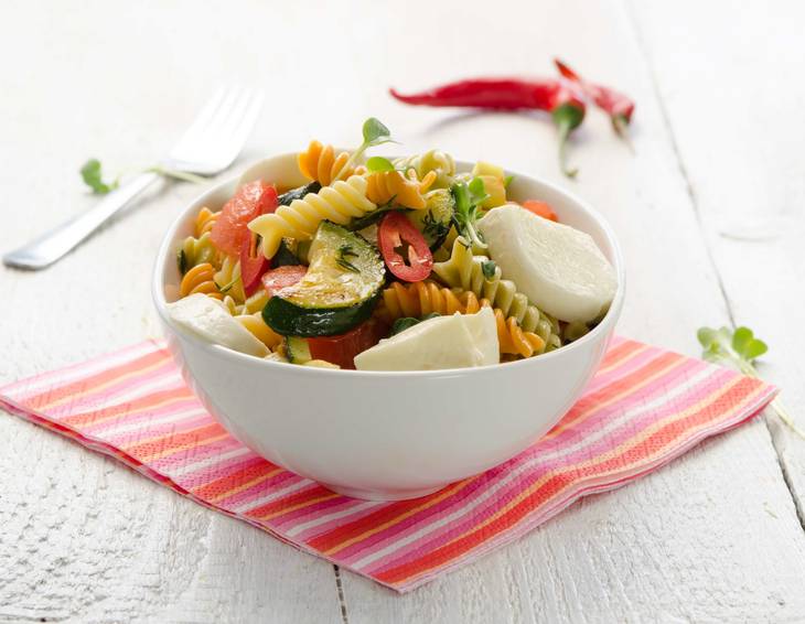 Nudel-Zucchini-Salat