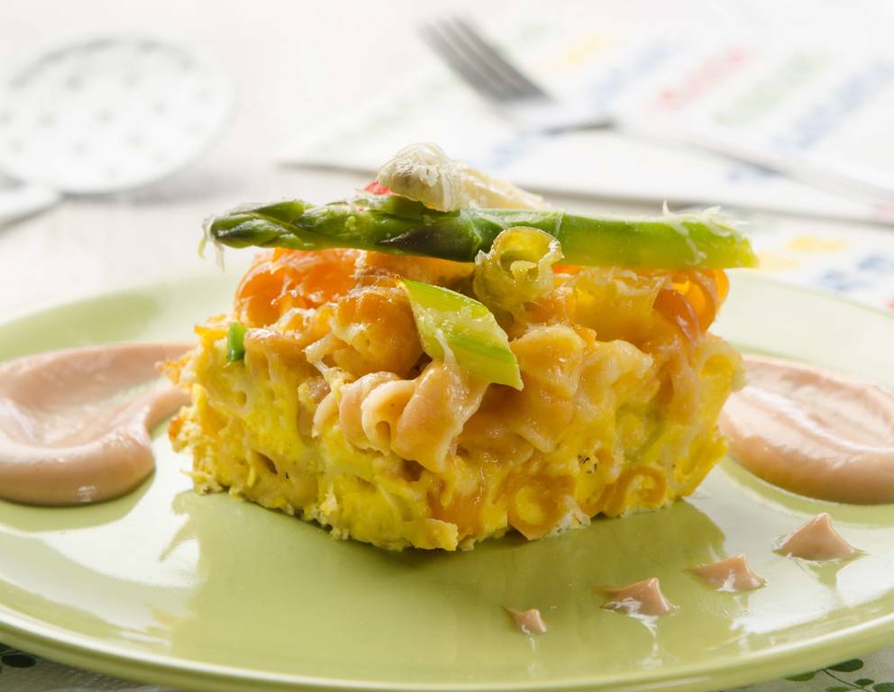Spargelfrittata (Spargelomelett) mit Penne Spargelfrittata (Spargelomelett) mit Penne