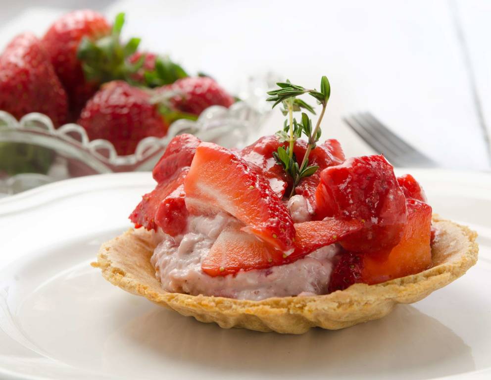 Erdbeer-Schafsfrischkäsemousse Erdbeer-Schafsfrischkäsemousse