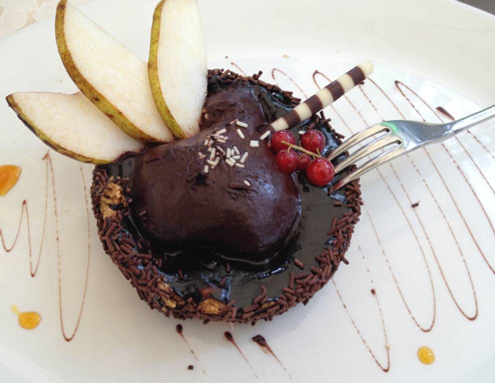 <p>Schokotörtchen mit Birne und Safran.</p> <p>Schokotörtchen mit Birne und Safran.</p>