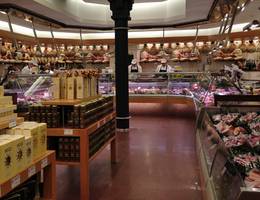 <p>Mailands bester Feinkostladen <a rel="nofollow" href="http://www.peck.it/it" target="_blank">Peck</a> mit köstlichen Schinken, Pasta und Pestos.</p> <p>Mailands bester Feinkostladen <a rel="nofollow" href="http://www.peck.it/it" target="_blank">Peck</a> mit köstlichen Schinken, Pasta und Pestos.</p>