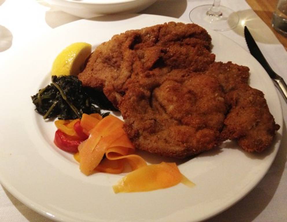 <p>Costolleta alla milanese ist ein Mailänder Spezialität, die sich von seinem österreichischen Doppelgänger lediglich im Zuschnitt des Kalbfleischs unterscheidet. <a rel="nofollow" href="http://www.ichkoche.at/costoletta-alla-milanese-rezept-3046" target="_self">Hier geht es zum Rezept!</a></p> <p>Costolleta alla milanese ist ein Mailänder Spezialität, die sich von seinem österreichischen Doppelgänger lediglich im Zuschnitt des Kalbfleischs unterscheidet. <a rel="nofollow" href="http://www.ichkoche.at/costoletta-alla-milanese-rezept-3046" target="_self">Hier geht es zum Rezept!</a></p>