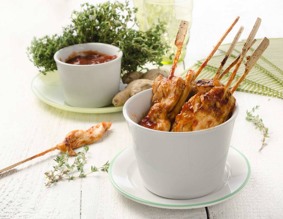 Gebratene Hühnerbruststreifen mit schneller BBQ-Sauce Gebratene Hühnerbruststreifen mit schneller BBQ-Sauce