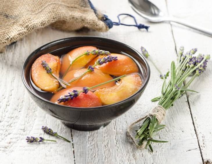 Pfirsichkompott mit Lavendel Pfirsichkompott mit Lavendel