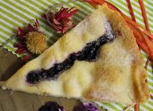 Rhabarbertarte mit Heidelbeeren Rhabarbertarte mit Heidelbeeren