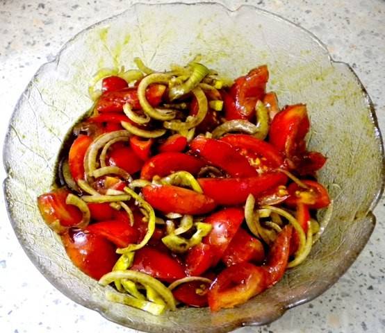 Tomatensalat mit Kürbiskernöl