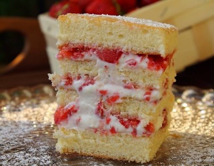 Erdbeercreme Biskuit Erdbeercreme Biskuit
