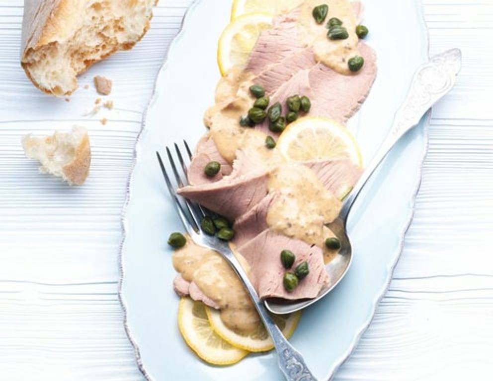 Kalbfleisch in Thunfischsauce aus dem Dampfgarer Kalbfleisch in Thunfischsauce aus dem Dampfgarer